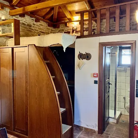 Oriades ゲストハウス Mourésion